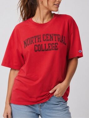 Champion Red North Central College Graphic Tee | Size Medium Great Condition